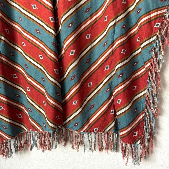 Ryan Michael L/XL Linen Blend Southwestern Printed Tassel Trim Poncho Top - Picture 5 of 14